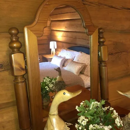 Log Village Lodge *