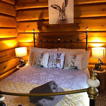 بيت خشبي Log Village *